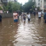 बारा वर्षे झाली, घरकुलवासीय पुराशी लढा; कायमस्वरूपी दुरुस्तीसाठी PCMC विरुद्ध तीव्र आंदोलन | पुणे बातम्या
