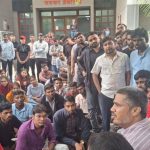 एसपीपीयूच्या विद्यार्थ्यांनी वसतिगृह आणि स्टायपेंडच्या प्रश्नांना झेंडा दाखवला, रोहित पवार यांनी कारवाईचे आश्वासन दिले | पुणे बातम्या